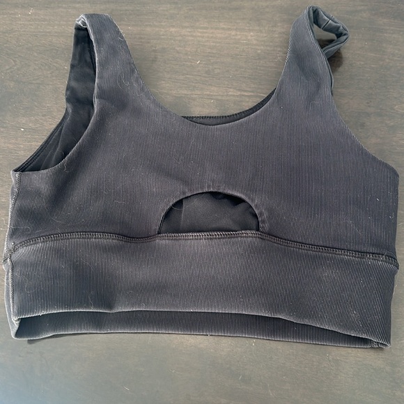 Top de sport - Picture 2 of 2